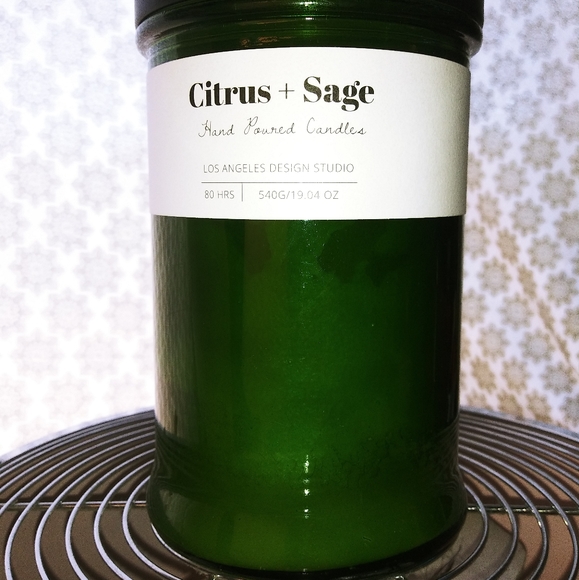 EAST WEST ARTISAN SCENTED CANDLE CITRUS + SAGE 80 HRS _ 19.04 OZ - Picture 5 of 5